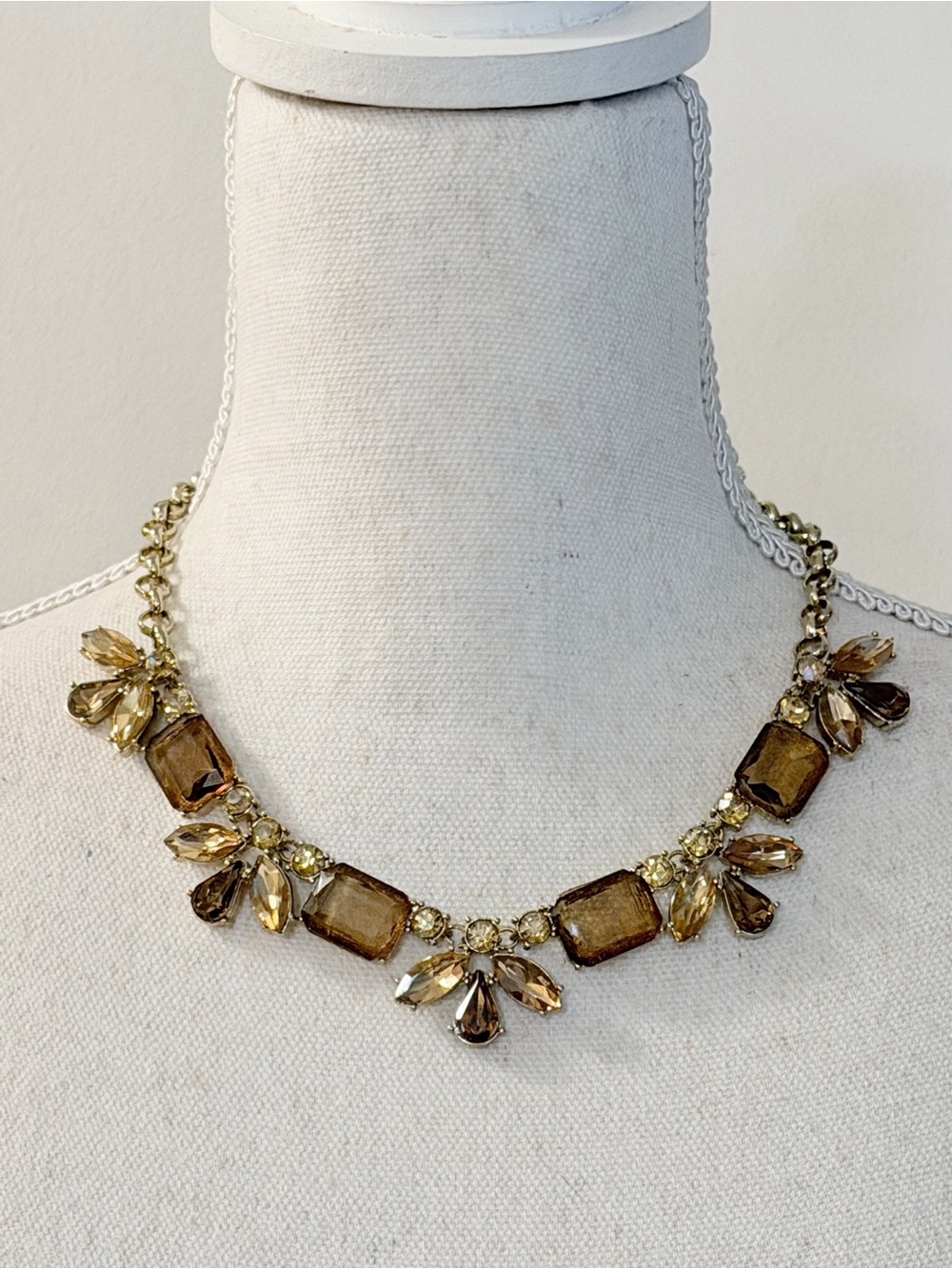 BANANA REPUBLIC Gold Tone Chain Amber Crystal Floral Burst Statement Necklace